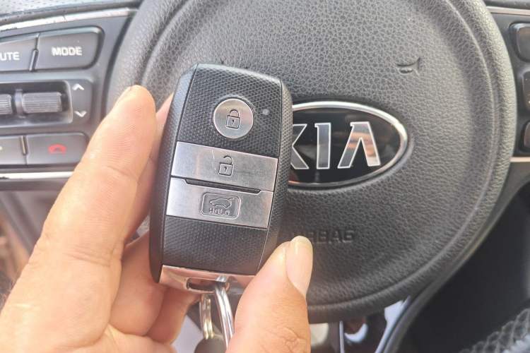 Used Kia KX5 2016 1.6T Automatic Two-Wheel Drive DLX Vehicle Key