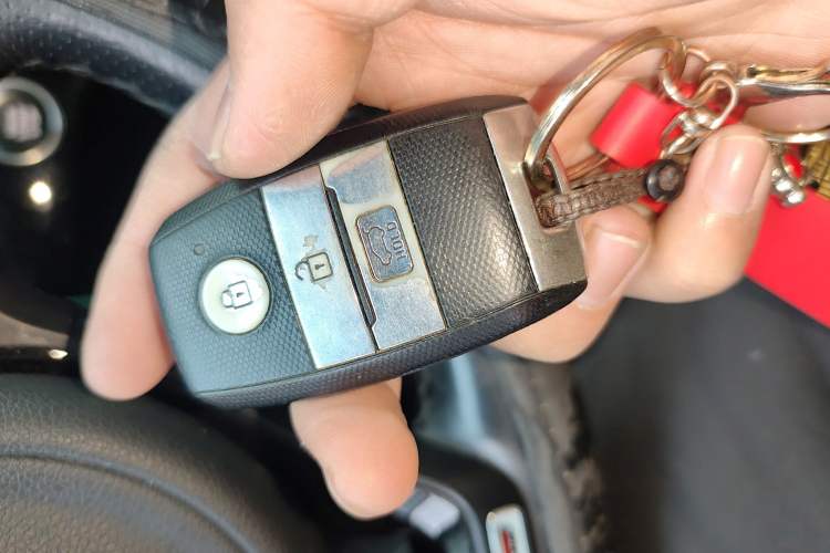 Used Kia KX5 2016 1.6T Automatic Two-Wheel Drive DLX Vehicle Key