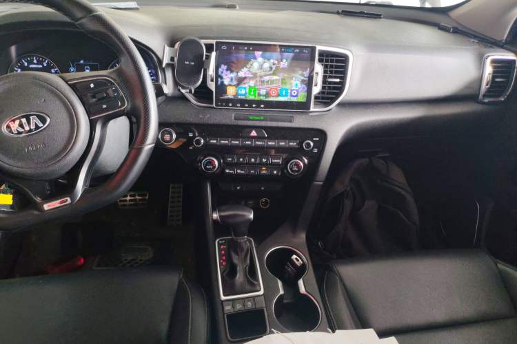 Used Kia KX5 2016 1.6T Automatic Two-Wheel Drive Premium Audio And AC Panel