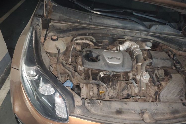 Used Kia KX5 2016 1.6T Automatic Two-Wheel Drive DLX Engine Bay Right