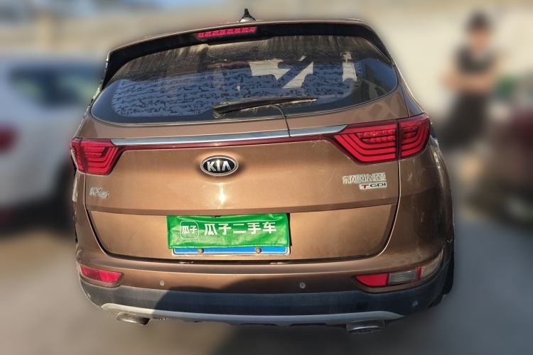 Used Kia KX5 2016 1.6T Automatic Two-Wheel Drive DLX Exterior 4