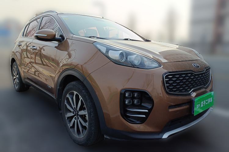 Used Kia KX5 2016 1.6T Automatic Two-Wheel Drive DLX Front Right 45 Deg