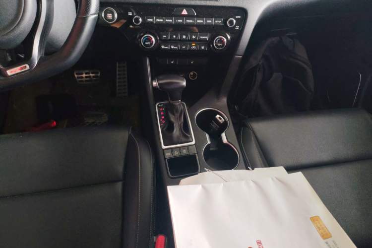 Used Kia KX5 2016 1.6T Automatic Two-Wheel Drive Premium Gear Lever
