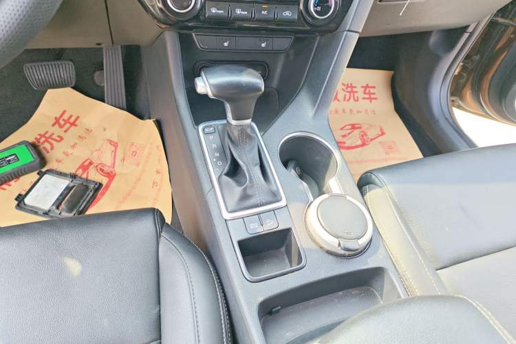 Used Kia KX5 2016 2.0L Automatic 2WD GLS Gear Lever