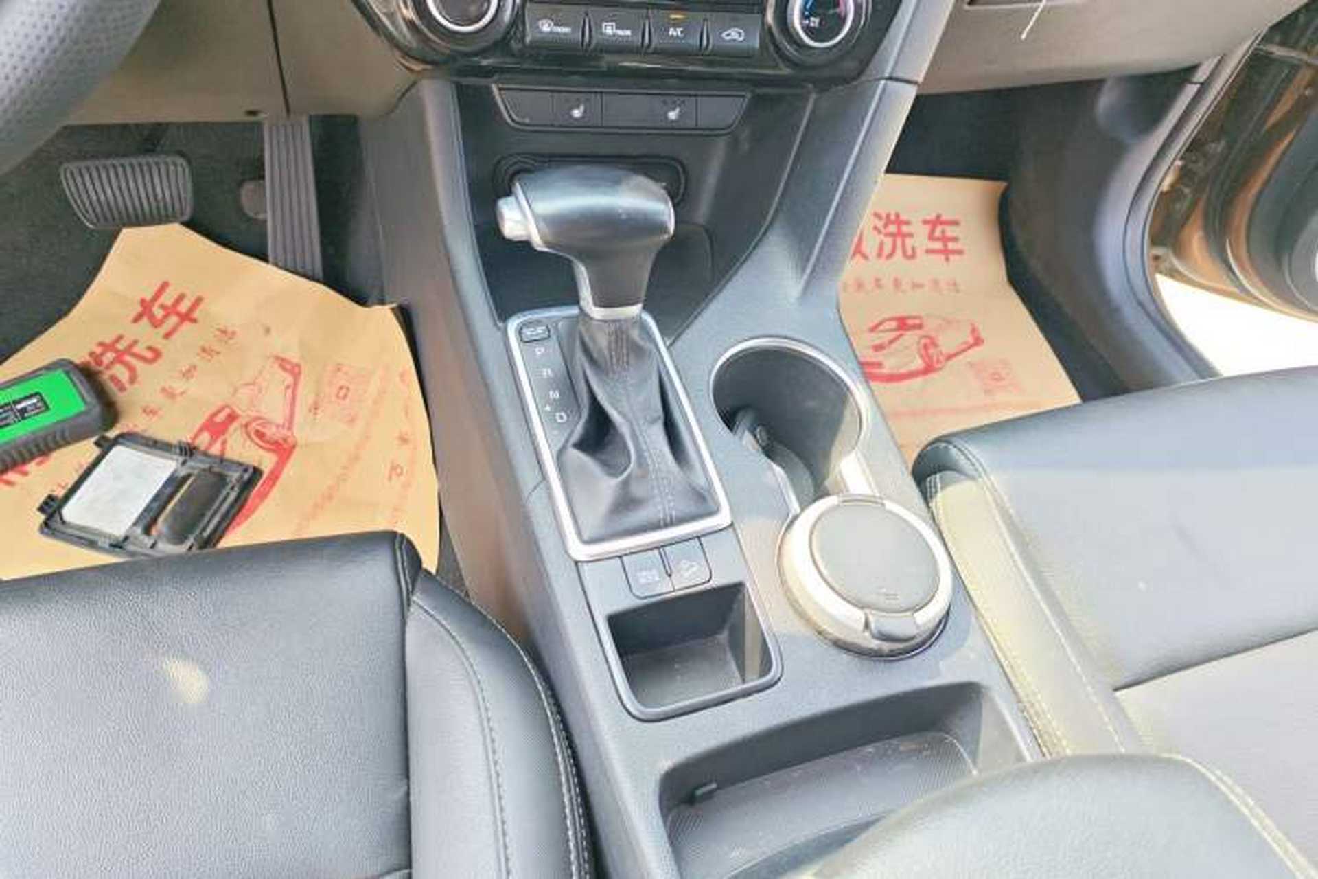Used Kia KX5 2016 2.0L Automatic 2WD GLS Gear Lever