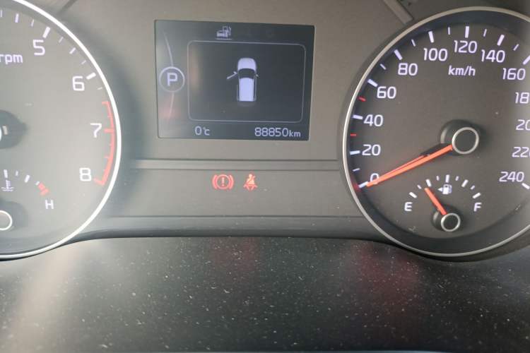 Used Kia KX5 2016 1.6T Automatic Two-Wheel Drive DLX Odometer Close Up