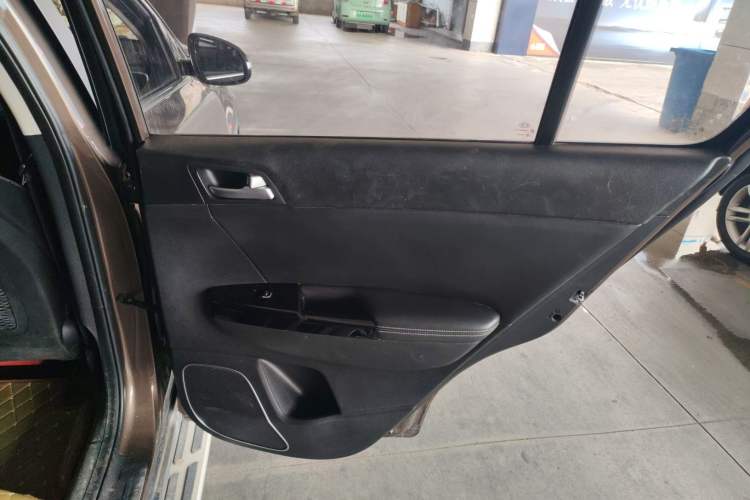 Used Kia KX5 2016 1.6T Automatic Two-Wheel Drive Premium Right Rear Door Interior
