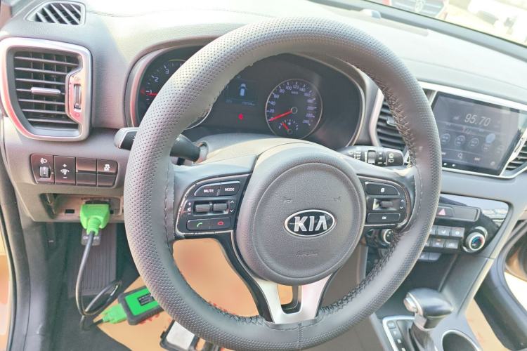 Used Kia KX5 2016 2.0L Automatic 2WD GLS Steering Wheel