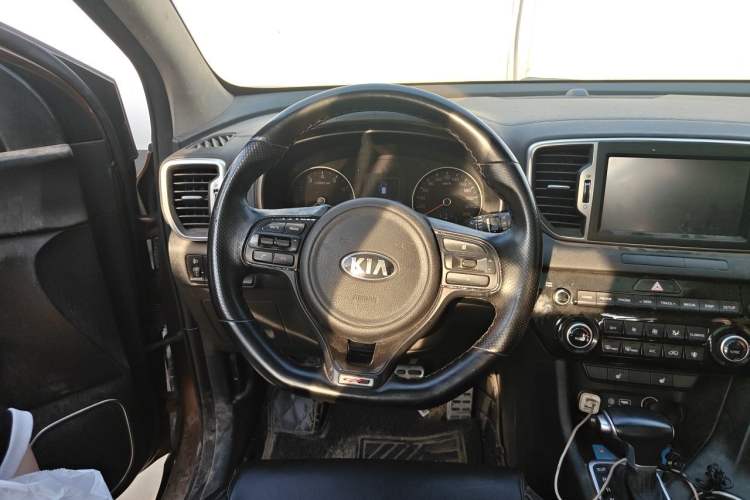 Used Kia KX5 2016 1.6T Automatic Two-Wheel Drive DLX Steering Wheel