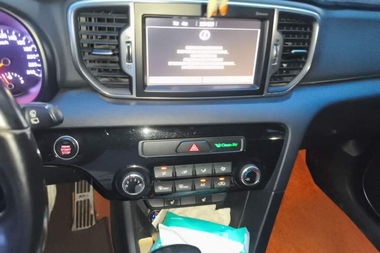 Used Kia KX5 2016 2.0L Automatic 2WD Premium Audio And AC Panel