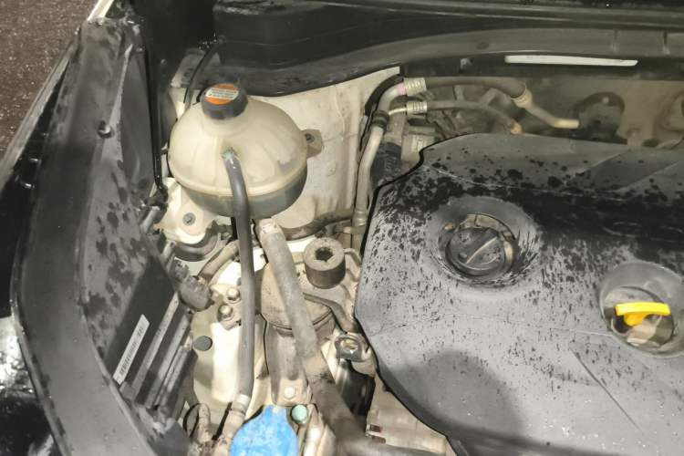 Used Kia KX5 2016 2.0L Automatic 2WD Premium Engine Bay Right