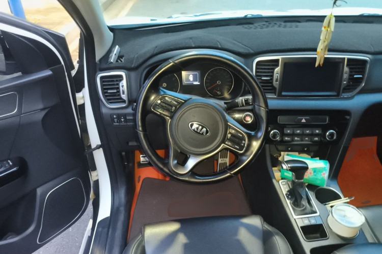 Used Kia KX5 2016 2.0L Automatic 2WD Premium Steering Wheel