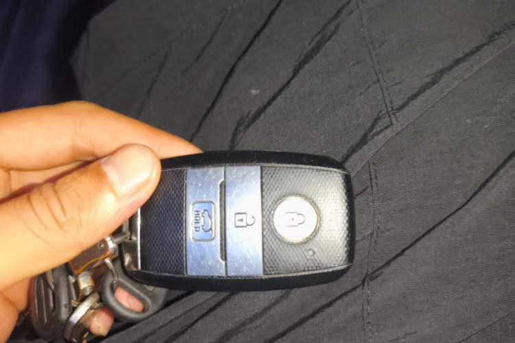 Used Kia KX5 2016 2.0L Automatic 2WD Premium Vehicle Key