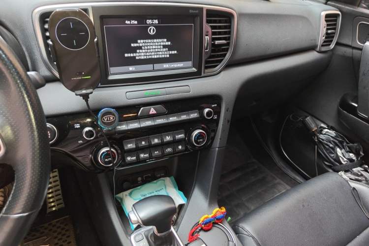 Used Kia KX5 2016 1.6T Automatic Two-Wheel Drive DLX Audio And AC Panel