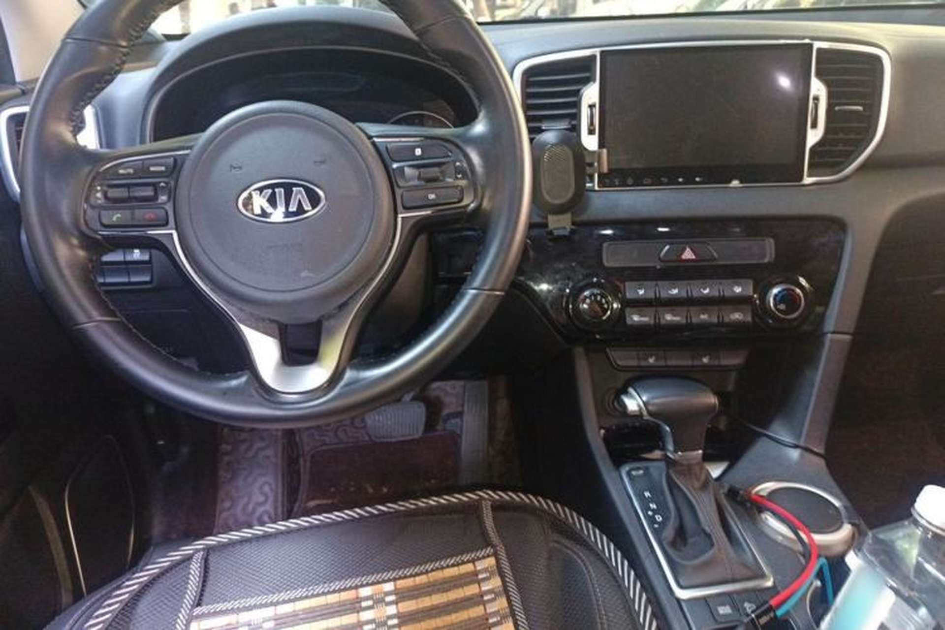 Used Kia KX5 2016 2.0L Automatic 2WD GLS Center Console