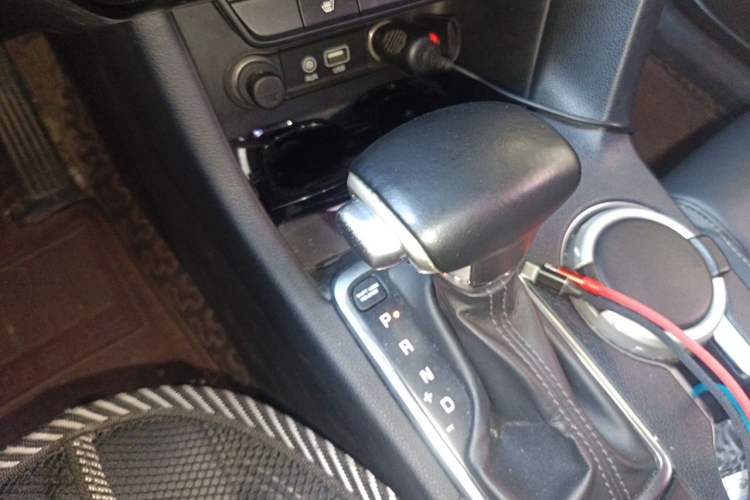 Used Kia KX5 2016 2.0L Automatic 2WD GLS Gear Lever