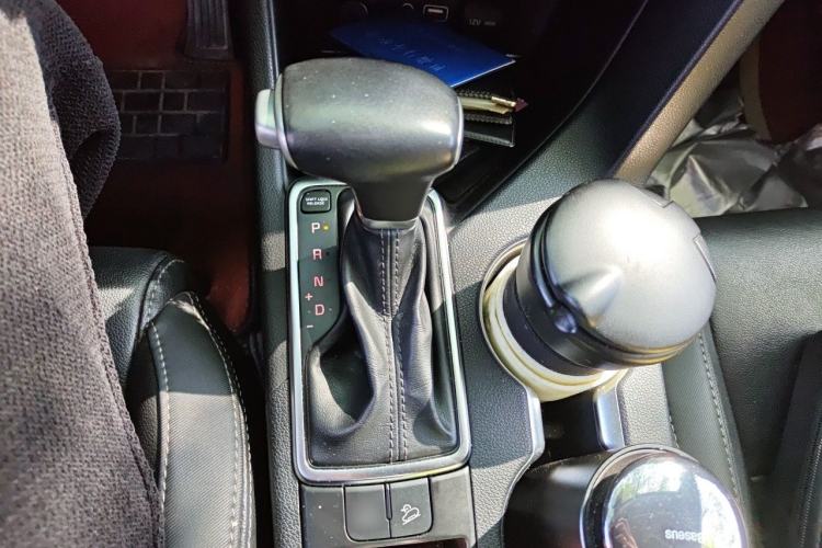 Used Kia KX5 2016 2.0L Automatic 2WD GLS Gear Lever