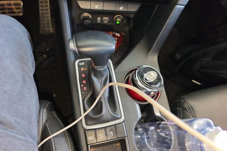 Used Kia KX5 2016 1.6T Automatic Two-Wheel Drive DLX Gear Lever