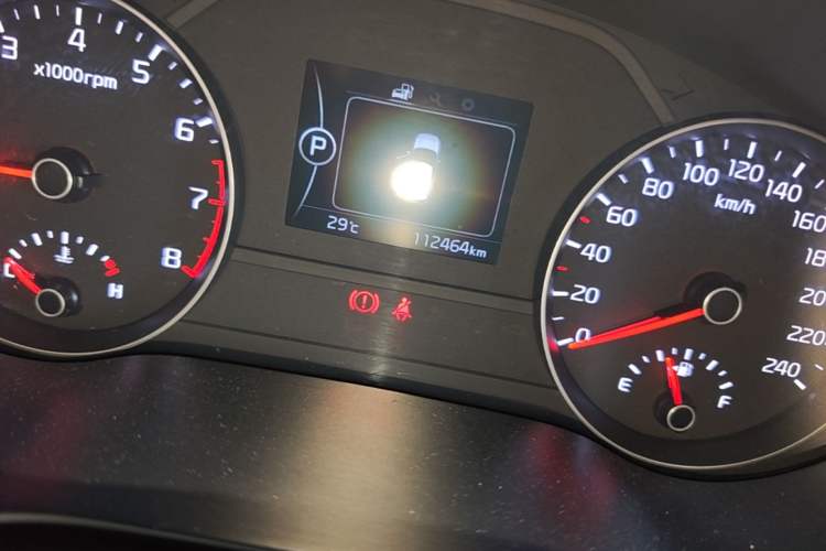 Used Kia KX5 2016 1.6T Automatic Two-Wheel Drive DLX Odometer Close Up