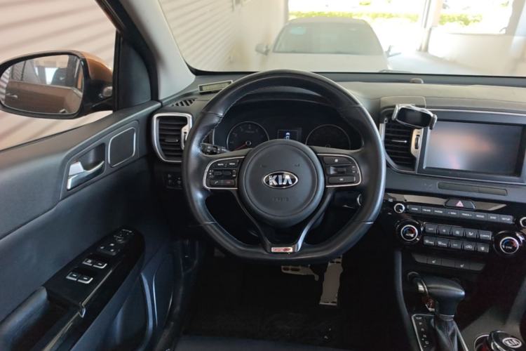 Used Kia KX5 2016 1.6T Automatic Two-Wheel Drive DLX Steering Wheel