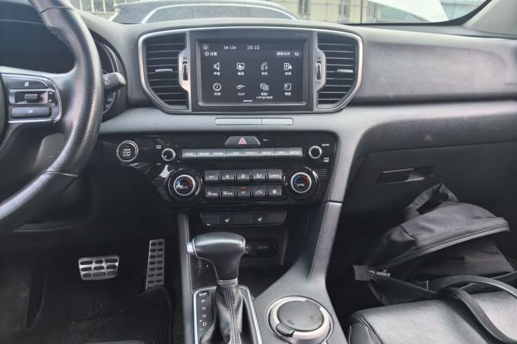 Used Kia KX5 2016 1.6T Automatic Two-Wheel Drive DLX Audio And AC Panel