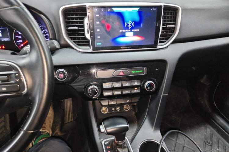 Used Kia KX5 2016 2.0L Automatic 2WD GLS Audio And AC Panel