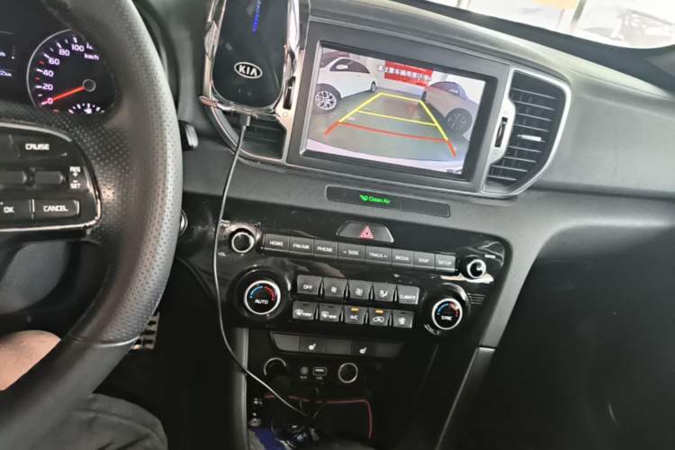 Used Kia KX5 2016 1.6T Automatic Two-Wheel Drive Premium Audio And AC Panel