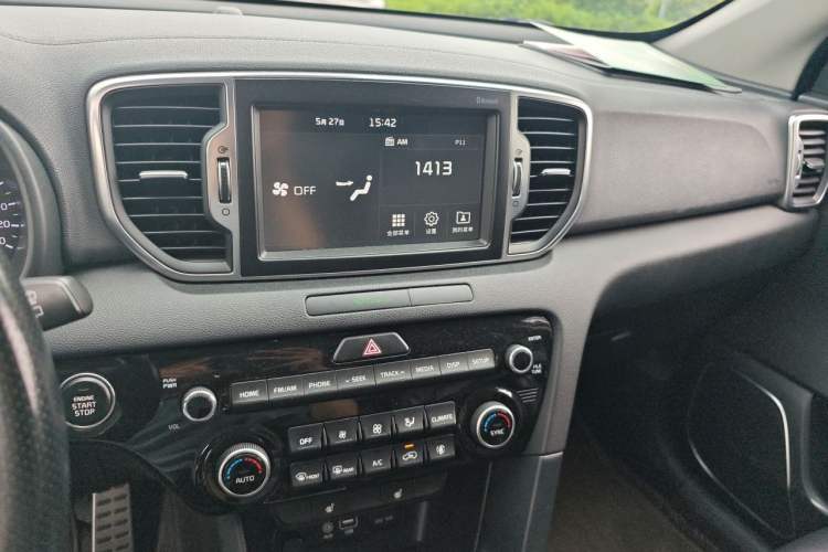 Used Kia KX5 2016 1.6T Automatic Two-Wheel Drive DLX Audio And AC Panel