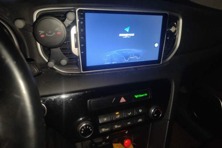 Used Kia KX5 2016 2.0L Automatic 2WD GLS Audio And AC Panel