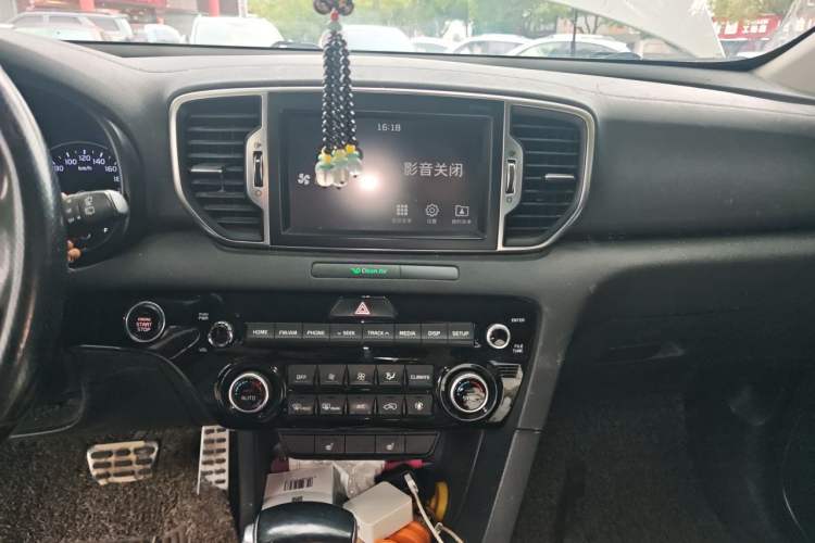 Used Kia KX5 2016 1.6T Automatic Two-Wheel Drive Premium Audio And AC Panel