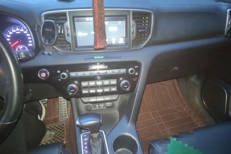 Used Kia KX5 2016 1.6T Automatic Two-Wheel Drive Premium Audio And AC Panel