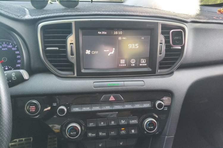 Used Kia KX5 2016 1.6T Automatic Two-Wheel Drive DLX Audio And AC Panel