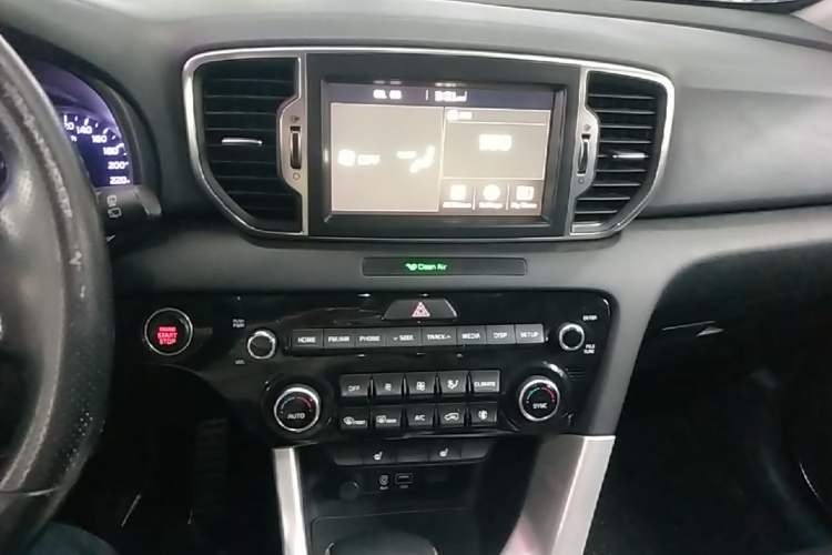Used Kia KX5 2016 1.6T Automatic Two-Wheel Drive DLX Audio And AC Panel