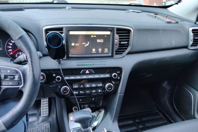 Used Kia KX5 2016 1.6T Automatic Two-Wheel Drive DLX Audio And AC Panel