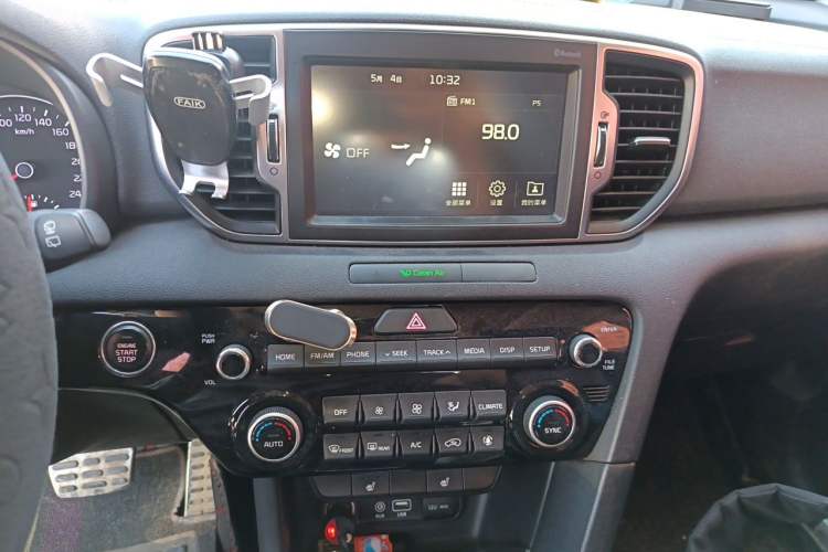 Used Kia KX5 2016 1.6T Automatic Two-Wheel Drive Premium Audio And AC Panel