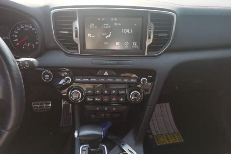 Used Kia KX5 2016 1.6T Automatic Two-Wheel Drive Premium Audio And AC Panel