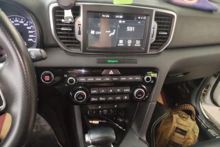 Used Kia KX5 2016 1.6T Automatic Two-Wheel Drive Premium Audio And AC Panel