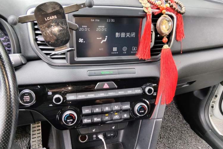 Used Kia KX5 2016 1.6T Automatic Two-Wheel Drive Premium Audio And AC Panel