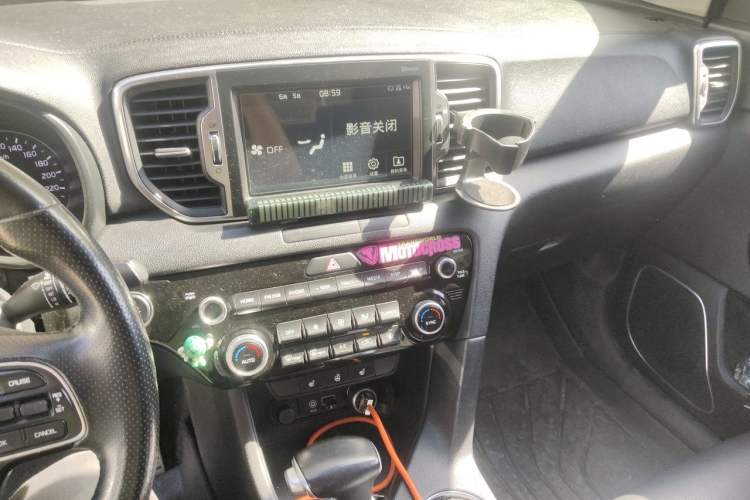 Used Kia KX5 2016 1.6T Automatic Two-Wheel Drive Premium Audio And AC Panel