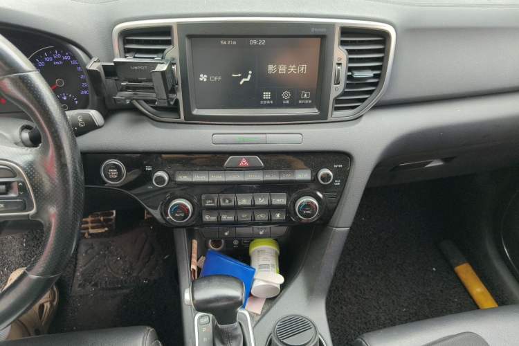 Used Kia KX5 2016 1.6T Automatic Two-Wheel Drive Premium Audio And AC Panel