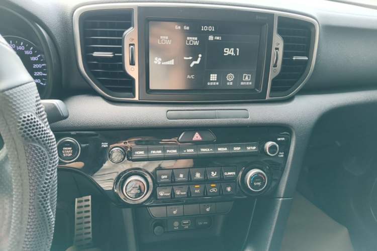 Used Kia KX5 2016 1.6T Automatic Two-Wheel Drive Premium Audio And AC Panel