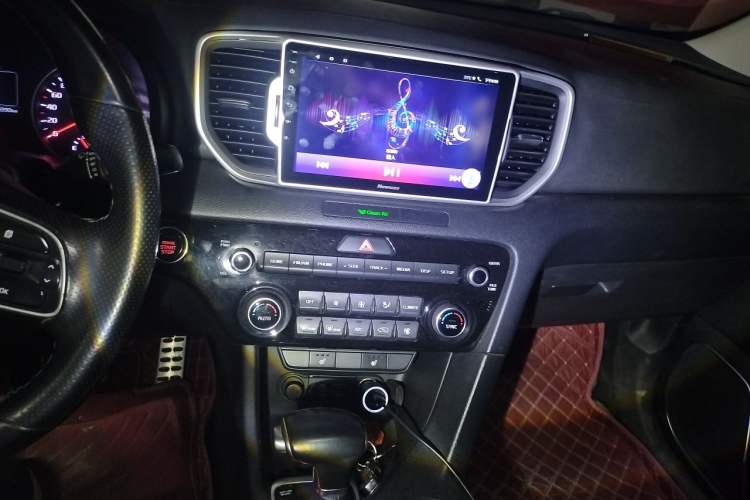 Used Kia KX5 2016 1.6T Automatic Two-Wheel Drive DLX Audio And AC Panel