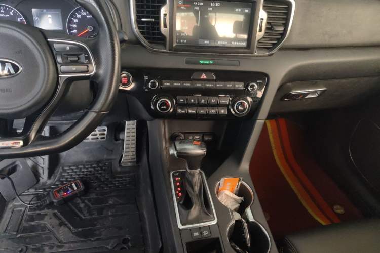 Used Kia KX5 2016 1.6T Automatic Two-Wheel Drive DLX Audio And AC Panel