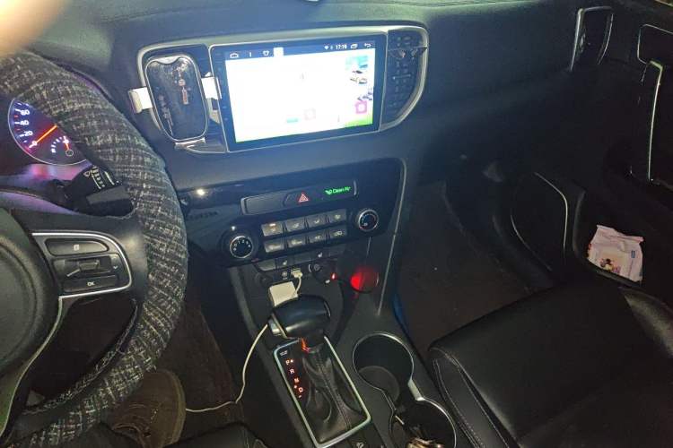 Used Kia KX5 2016 2.0L Automatic 2WD GLS Audio And AC Panel