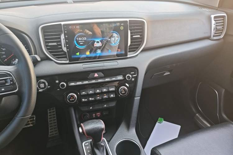 Used Kia KX5 2016 1.6T Automatic Two-Wheel Drive DLX Audio And AC Panel