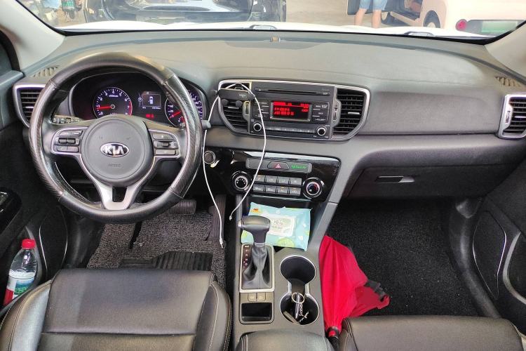 Used Kia KX5 2016 2.0L Automatic 2WD GL Center Console