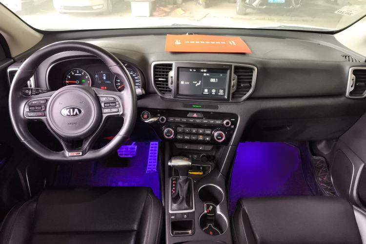 Used Kia KX5 2016 1.6T Automatic Two-Wheel Drive DLX Center Console