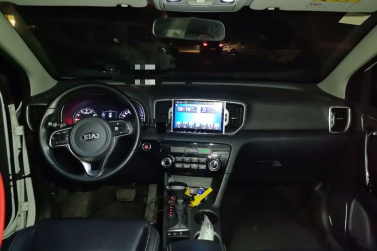 Used Kia KX5 2016 2.0L Automatic 2WD GLS Center Console