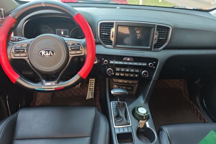 Used Kia KX5 2016 1.6T Automatic Two-Wheel Drive Premium Center Console