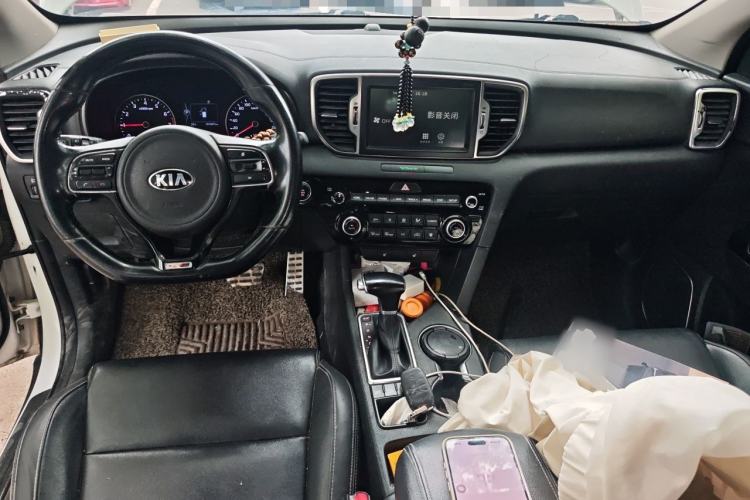 Used Kia KX5 2016 1.6T Automatic Two-Wheel Drive Premium Center Console